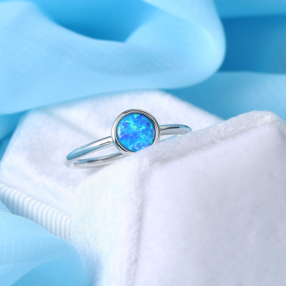 European And American Women's White Gold Plated Simple All-Match Ring - Image 4